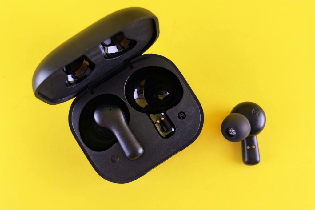 earbuds