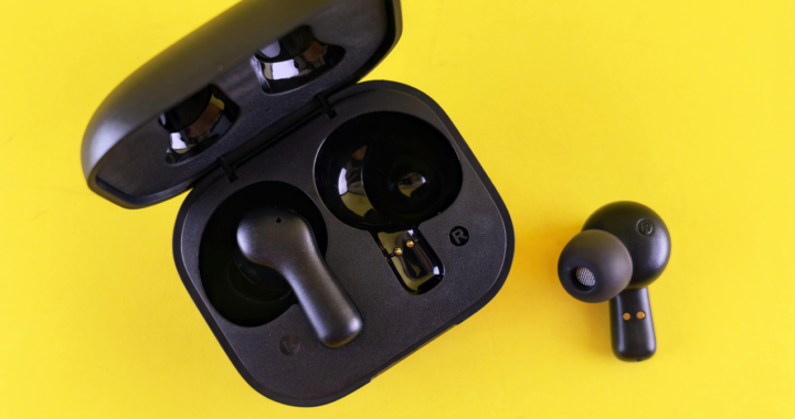 earbuds
